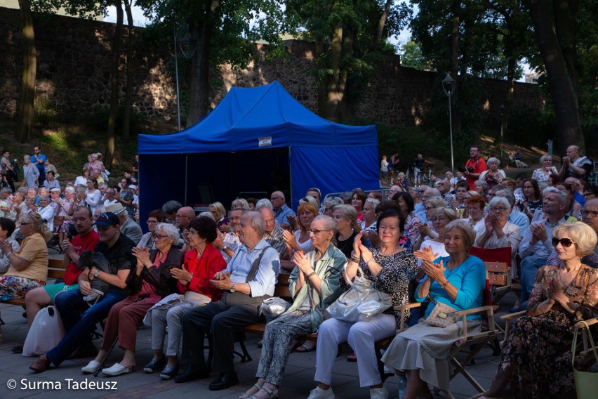 COOLturalne wakacje w Stargardzie. "Warszawskie dzieci", "Siekiera, motyka", "Warszawo ma"... Koncert na rocznicę powstania warszawskiego