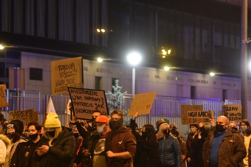 Protest kobiet oraz przedsiębiorców w Radomiu, wspierali ich też motocykliści. Zobacz galerię zdjęć