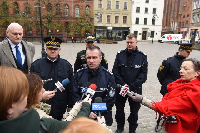 Konferencja na temat bezpieczeństwa na toruńskiej starówce