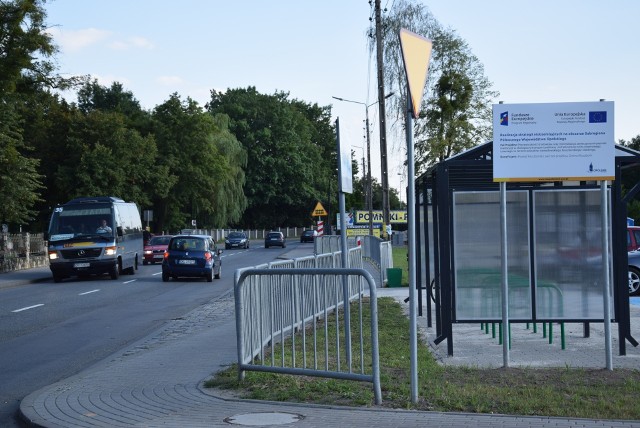Parking Park & Ride przy ul. Opolskiej jest już gotowy. Są tutaj miejsca parkingowe dla samochodów oraz zadaszona wiata na rowery. Do tego miejsca prowadzić będą 2 nowe ścieżki rowerowe.