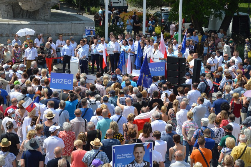 „Mamy dość!” - krzyczeli mieszkańcy Opola na przedwyborczym wiecu Rafała Trzaskowskiego