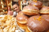 Przepis na pączki na Tłusty Czwratek. Dobre i łatwe pączki dla każdego (PRZEPIS)