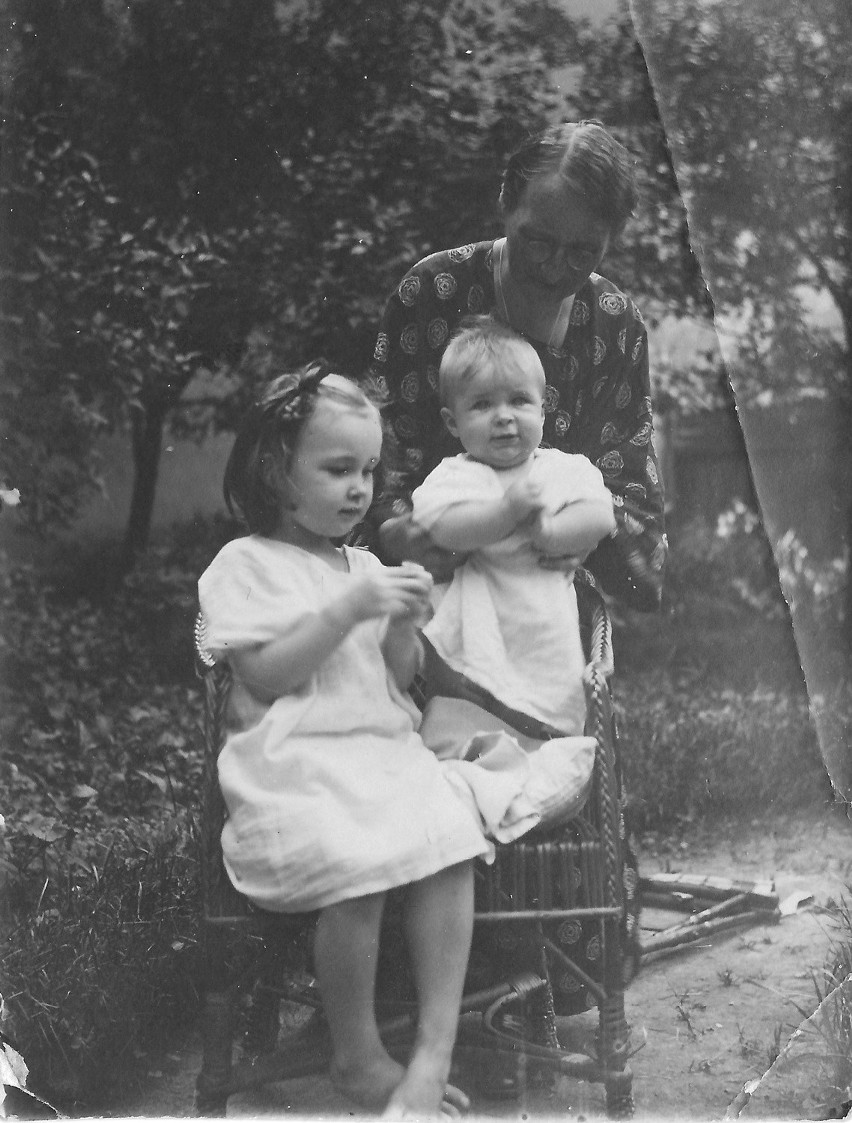 Maria Kleniewska oraz  jej córki Wanda i Maria