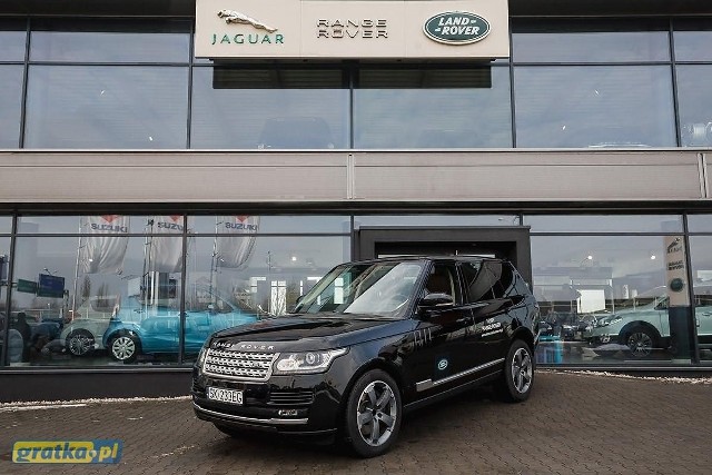 Najdroższe samochody w województwie śląskimLand Rover Range Rover Sport to według producentów najbardziej dynamiczny Land Rover w historii. Komfortowa podróż nawet dla siedmiu osób. Zaletą jest też czterostrefowa klimatyzacja umożliwiająca ustawienie indywidualnej temperatury dla każdego z pasażerów. Za tego z 2014 r., z silnikiem o pojemności 3,0 l i z automatyczną skrzynią biegów należy zapłacić 518 000 złotych.