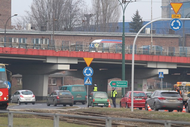 W Sosnowcu na ul. Będzińskiej pojawiło się rondo. Uważajcie pod estakadą DK94 przy EC Będzin