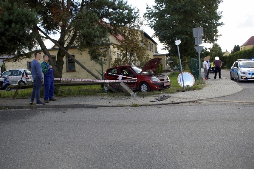 Wypadek w Potęgowie. Auto zatrzymało się na terenie przedszkola
