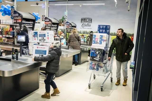 Lidl Polska docenia więc zaangażowanie pracowników, oferując im wysokie zarobki – wyższe od średnich wynagrodzeń w handlu. 