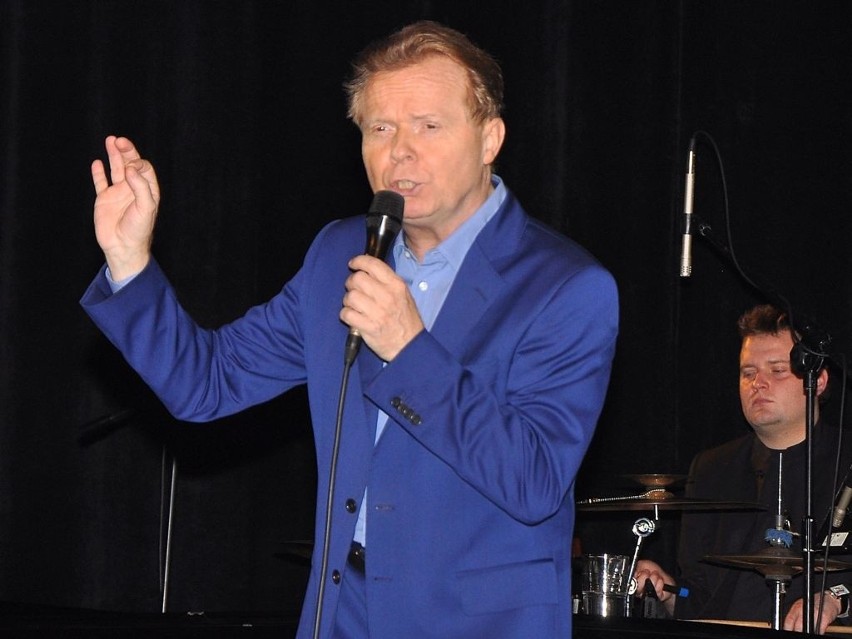 Michał Bajor podczas koncertu w Grudziądzu