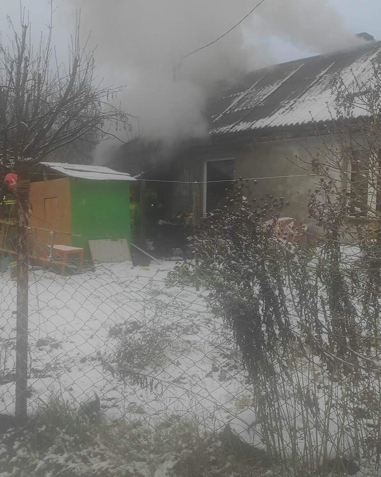 Pożar domu w Hutkach (3.12.2022)
