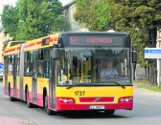 Spóźnialskie autobusy i tramwaje z powodu remontów dróg, nieprawidłowo zaparkowanych aut  