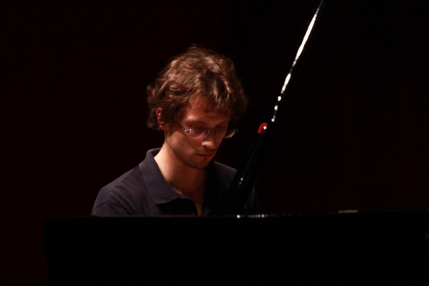 Wśród wykonawców koncertu będzie pianista Piotr Żukowski