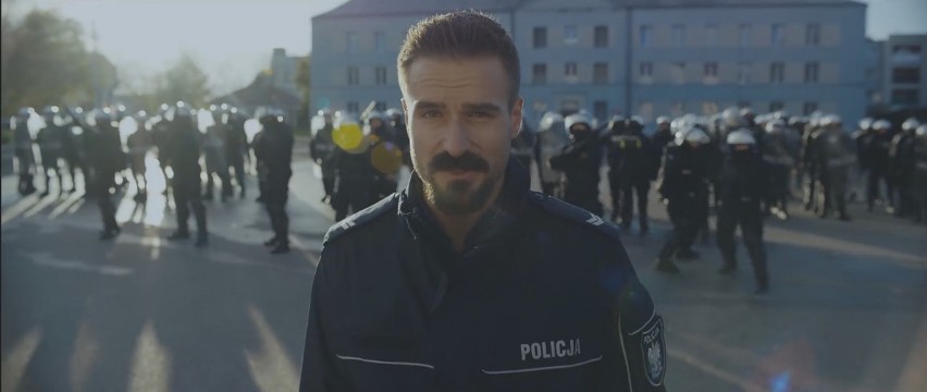 "Kobiety mafii". Patryk Vega wraz z aktorami promuje pracę w policji! [WIDEO+ZDJĘCIA]