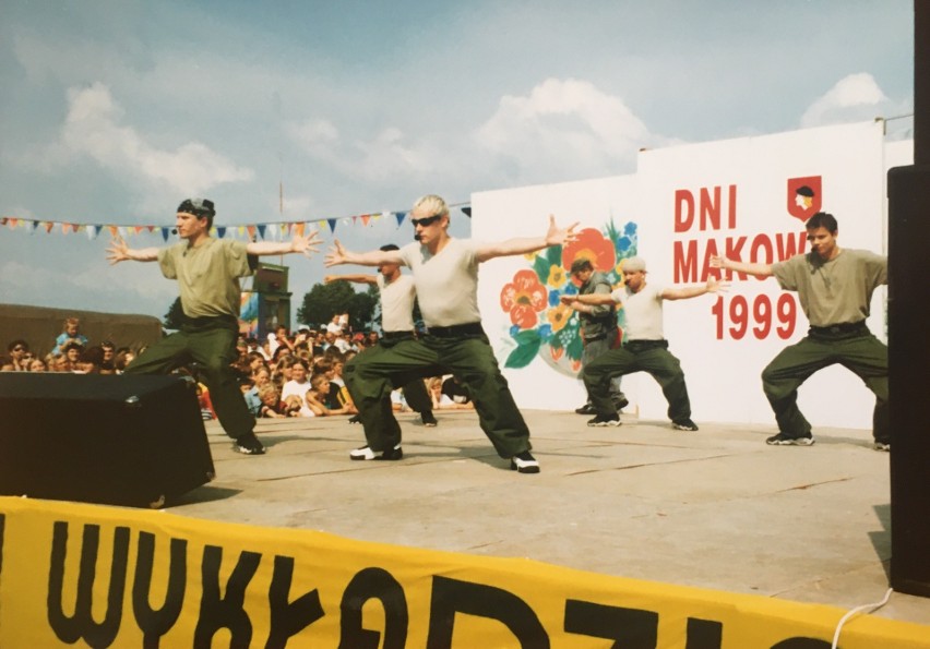 Powiat makowski w latach 90. XX wieku. Obejrzyjcie archiwalne zdjęcia m.in. Makowa Maz., Różana. Przeczytajcie, co się wtedy wydarzyło
