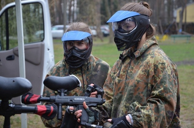 Ostatni turniej paintballa w Kozienicach cieszył się dużym zainteresowaniem.