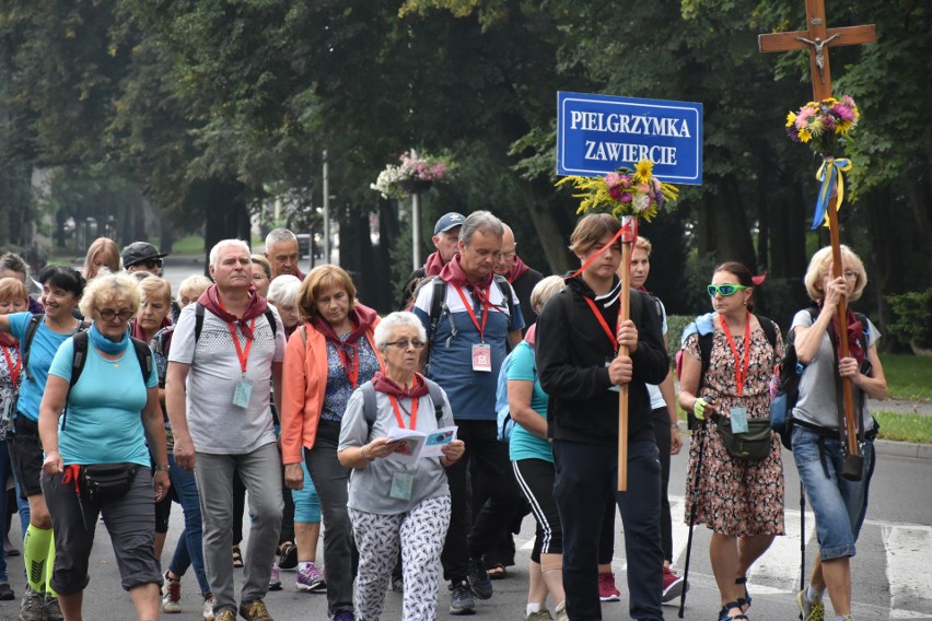 Droga na Jasną Górę zajmie pielgrzymom trzy dni. Zobaczcie...