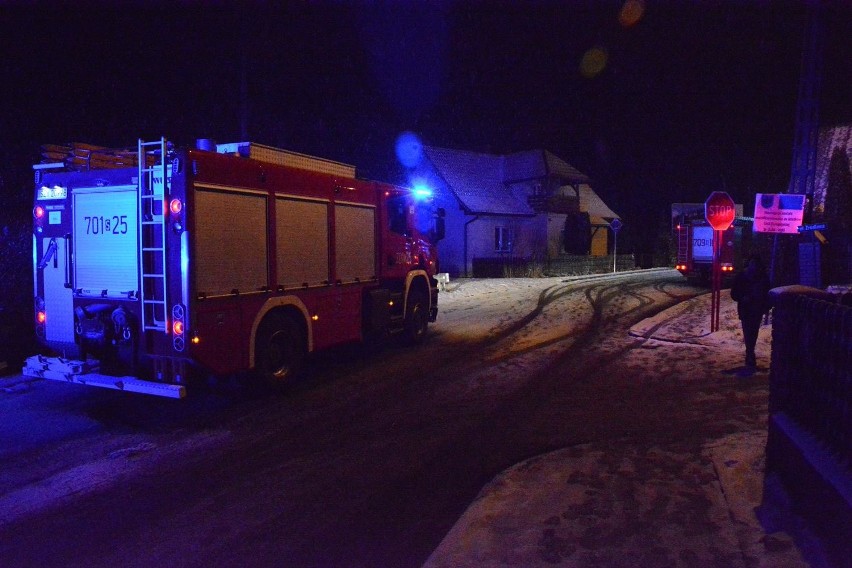 Wypadek w Krzyżowej. Wypadek autokaru na oblodzonej...