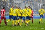 Miedź Legnica - Arka Gdynia NA ŻYWO 30.03.2024 r. Gdzie oglądać transmisję w TV i stream? Wynik meczu, online, relacja