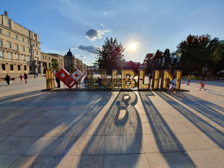 Lublin jak Amsterdam? Napis "I love Lublin" stanął na placu Litewskim. Zobacz zdjęcia