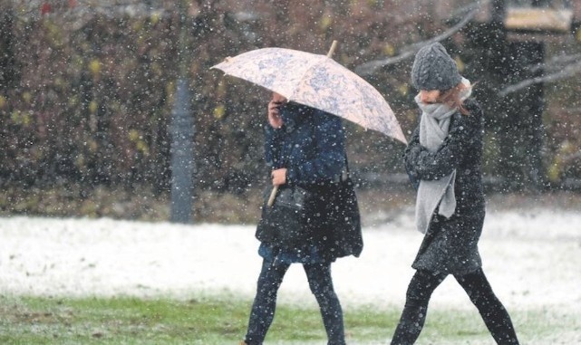 Biała Łódź. Sypnęło śniegiem. Sprawdź, jaka będzie pogoda na kolejne dni