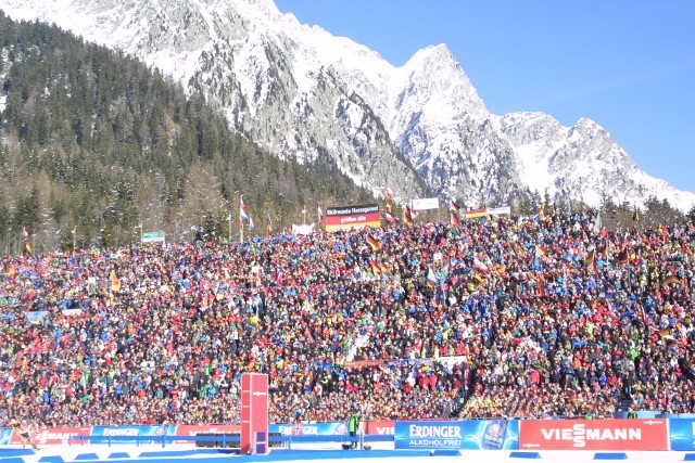 Puchar Świata - Anterselva (Antholz). Te zawody co roku przyciągają tłumy kibiców.