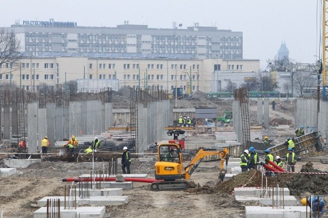 Centrum handlowe Posnania zaczyna wychodzić spod ziemi