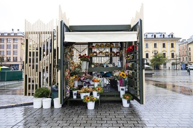 Kiosk dla kwiaciarek na Rynku Głównym w Krakowie