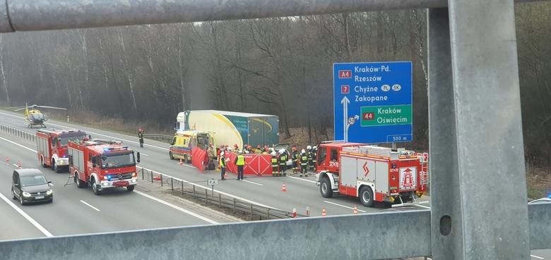 Wypadek na Autostradzie A-4 (obwodnica Krakowa pomiędzy...