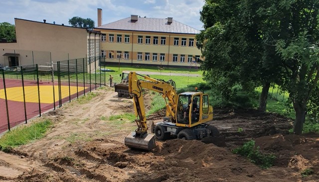 Inwestycja ma zakończyć się najpóźniej do końca wakacji.