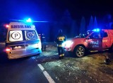 Nocą strażacy i policjanci ocalili mężczyznę przed zamarznięciem w Beskidzie Wyspowym