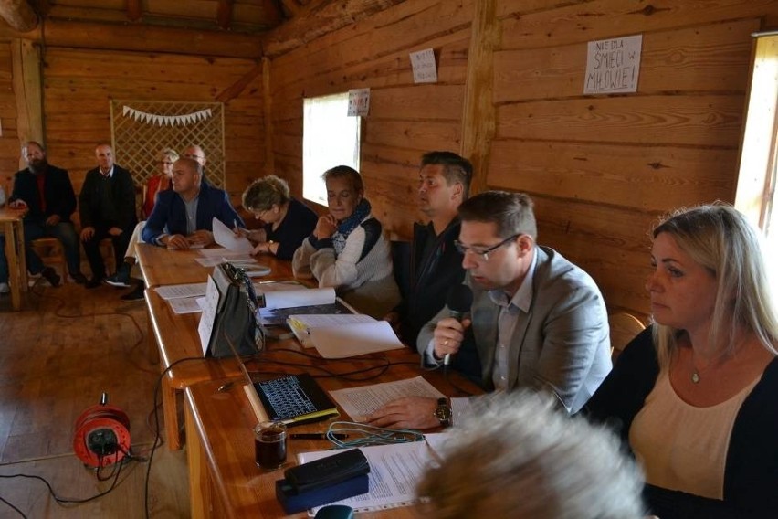 Mieszkańcy Miłowa sprzeciwiają się powstaniu zakładu do odzyskiwania odpadów. „Gdy zajdzie taka potrzeba, będziemy protestować"