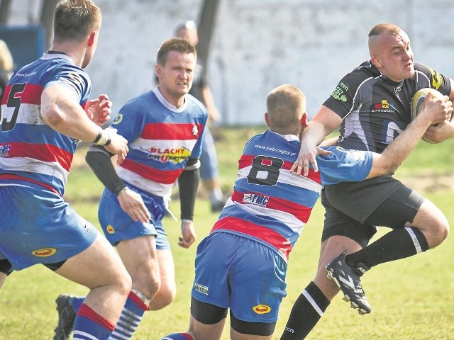 Rugbyści Alfy Bydgoszcz przygotowali kilka atrakcji dla mieszkańców Fordonu. Kilka godzin później przystąpią do spotkania z faworyzowanym zespołem Budowlanych Lublin.