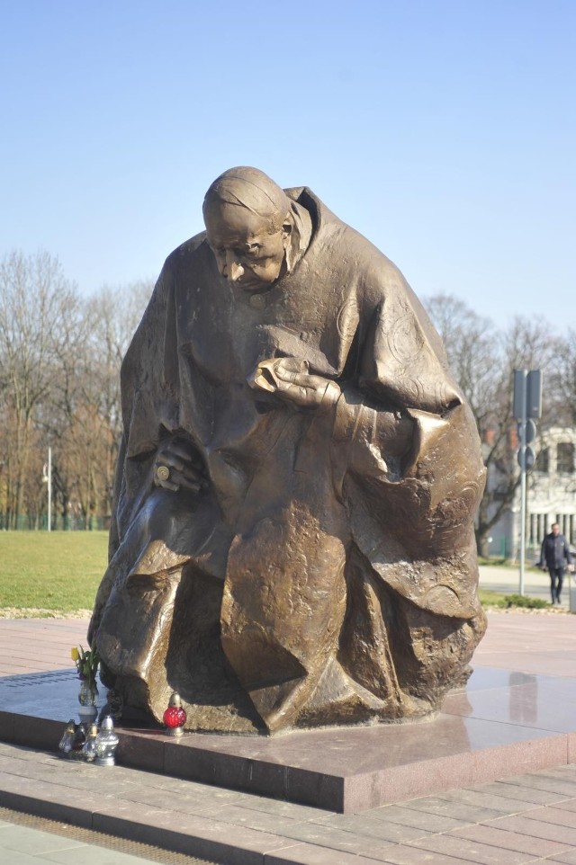 W Kujawsko-Pomorskiem będzie można obejrzeć wystawę „Historia na zdjęciach - Błogosławiony Kardynał Stefan Wyszyński na Kujawach i Pomorzu”. Zostanie ona zaprezentowana w paru miejscach. Najpierw - 12 i 13 września 2021 - w Brzozie (powiat bydgoski), w kościele pw. Najświętszej Maryi Panny Królowej Polski, ul. Łabiszyńska 20