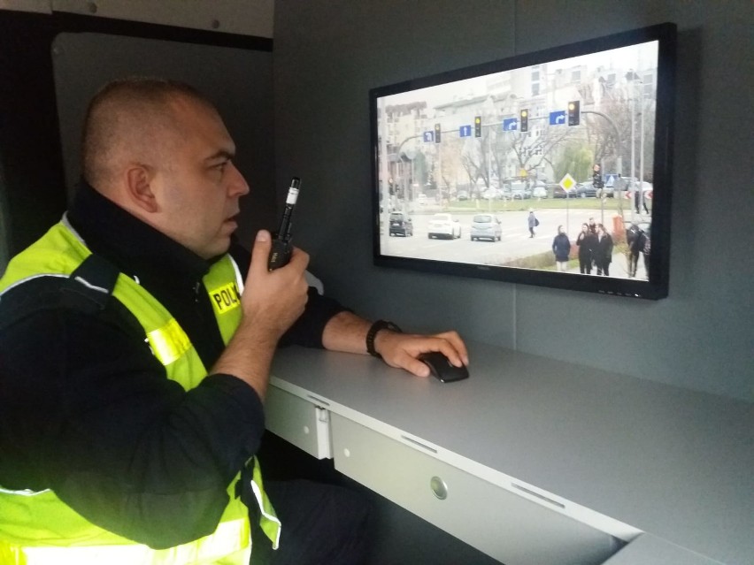 Toruński policjant, który na ekranie zauważy kierowcę...