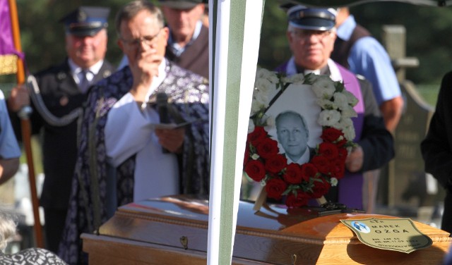 Śp. Marek Ożga został w sobotę, 16 września pożegnany przez wiele osób. Uczestników pogrzebu mogło być nawet ponad tysiąc