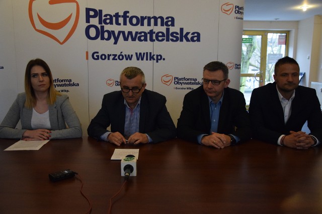 O swoim pomyśle na wsparcie uczelni opowiadali: Izabela Piotrowicz, Jerzy Sobolewski, Robert Surowiec i Artur Andruszczak.