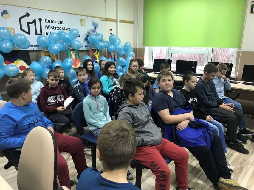 Uczniowie Szkoły Podstawowej w Bilczy obchodzili Międzynarodowy Dzień Praw Dziecka. Były ciekawe zajęcia. Zobacz zdjęcia