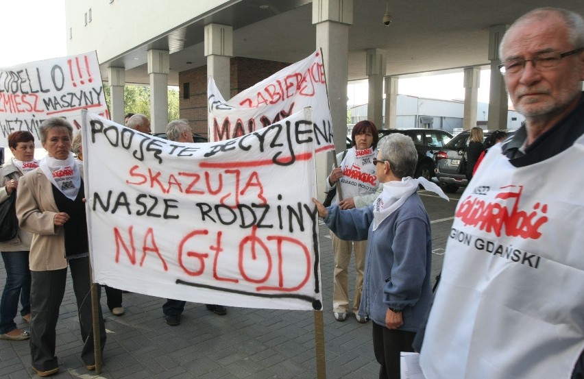 Protest pracowników fabryki makaronów Malma przed sądem w...