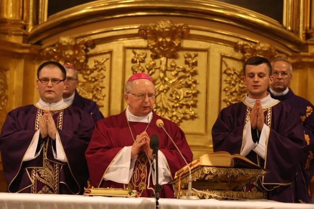 W homilii ksiądz biskup Kazimierz Ryczan przypomniał historyczny moment, kiedy Karol Wojtyła został wybrany papieżem.