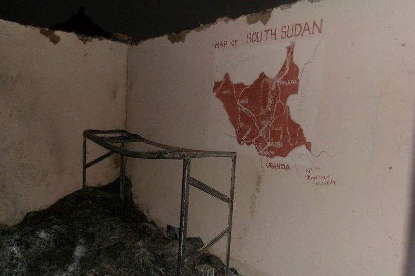 Misjonarz z Poznania ofiarą podpalenia w Sudanie Południowym [GALERIA]