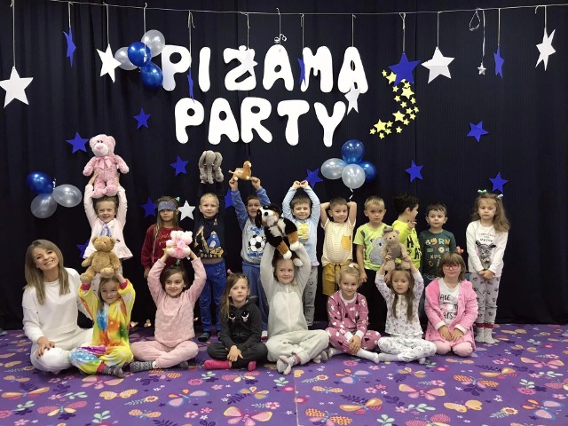 Podczas Piżama Party dzieci przeniosły się do piżamkowego SPA.