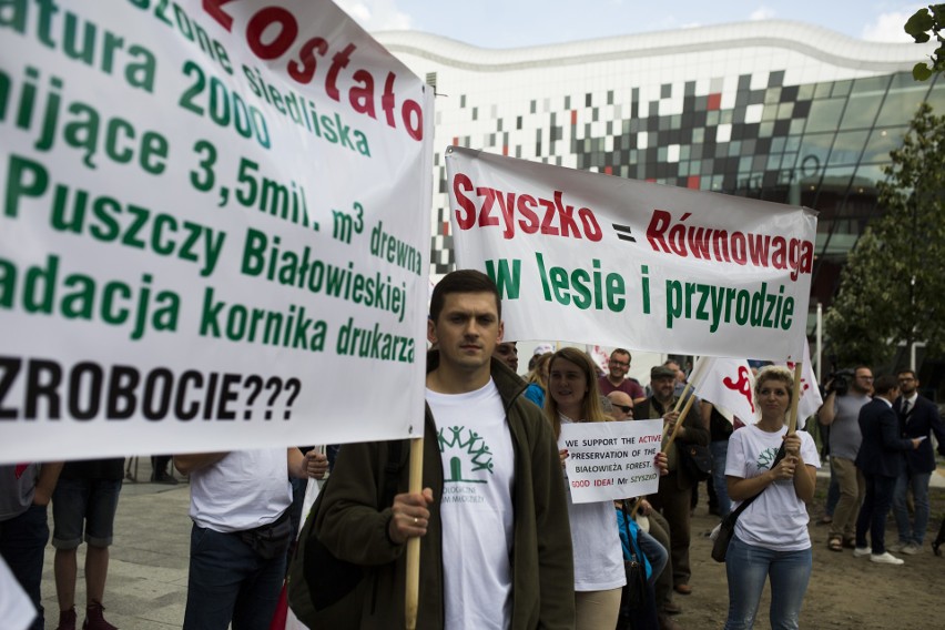 Sesja UNESCO odbyła się w cieniu protestów