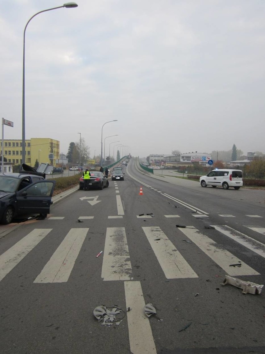 Zderzenie sześciu aut w Pruszczu Gdańskim. Jedna osoba reanimowana