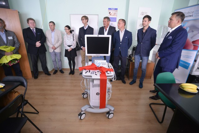 Szpital na Zaspie ma nowy aparat do USG. To dar Pomorskiej Fundacji Neonatologii "Dobrze, że jesteś" dla oddziału neonatologii