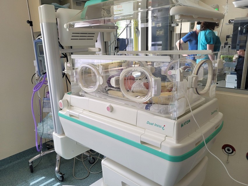 Nowy sprzęt do ratowania najmniejszych noworodków w Radomskim Szpitalu Specjalistycznym. Maluchy będą bezpieczniejsze (ZDJĘCIA)