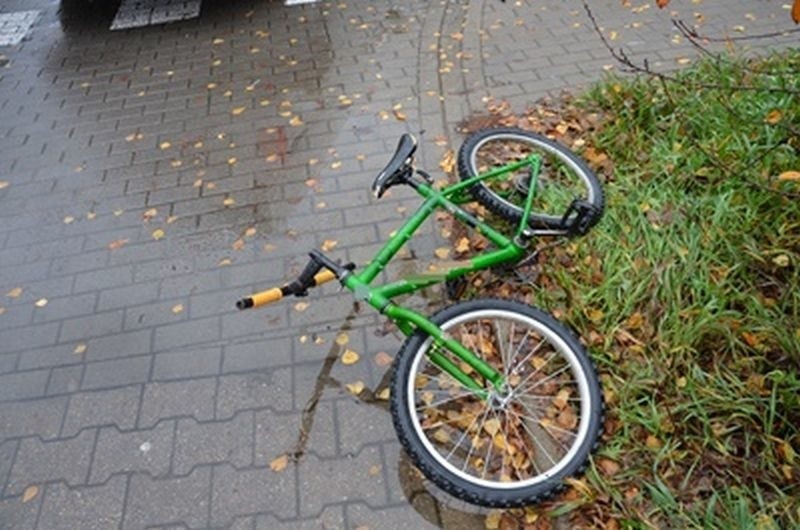 Wyszków. Potrącenie 12-letniego chłopca na rowerze. Sprawcą kierowca volkswagena. 13.11.2019 [ZDJĘCIA]