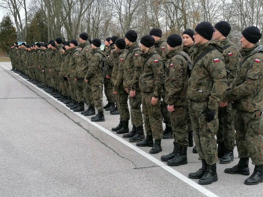 Żołnierze grójeckiego batalionu przed niedzielnym wyjazdem...