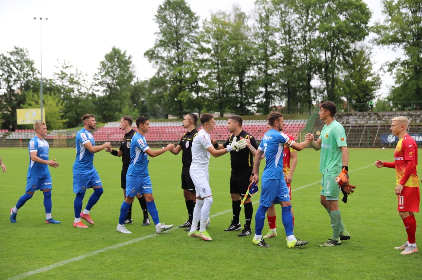 Korona II Kielce zremisowała z Podhalem Nowy Targ 0:0 na inaugurację 3 ligi. Grali Dawid Błanik, Filipe Oliveira i Łukasz Sierpina