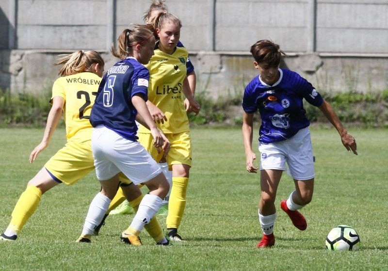 Futbol kobiet. Pewne  zwycięstwo w ekstralidze  UKS SMS Łódź