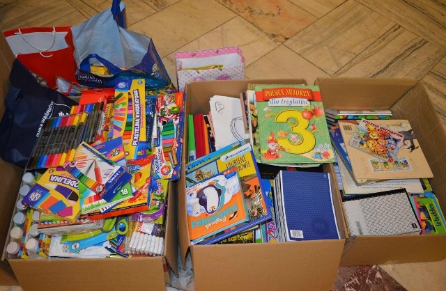 Dzięki zbiórce darów w Kielcach, do świetlicy szkolnej w Czarncy trafią niebawem materiały szkolne.