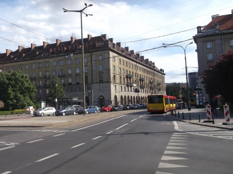 W piątek lepiej ustawiono sygnalizację dla samochodów na...